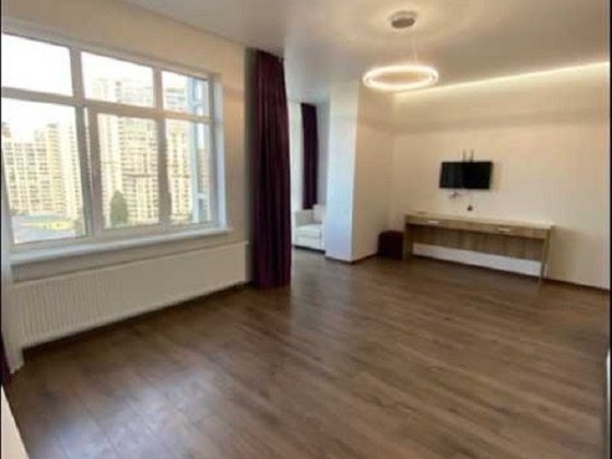 Офіс, салон, шоу-рум Печерськ, метро Печерська. вул.Коновальця 36-Е Киев