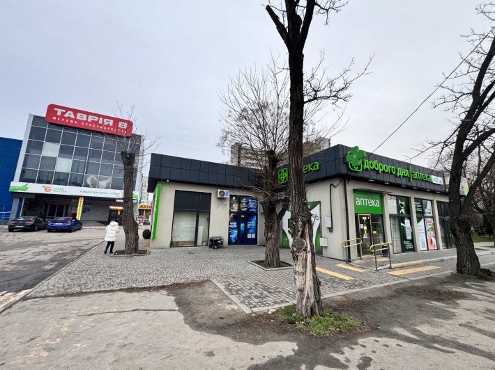 Пр.Героїв України зуп.Магелан 52 кв.м. прохідняк класна локація фасад - фото 1