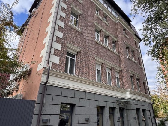 Оренда тихого офіса у центрі. Гоголя, Шевченко. Житловий фонд, парковк