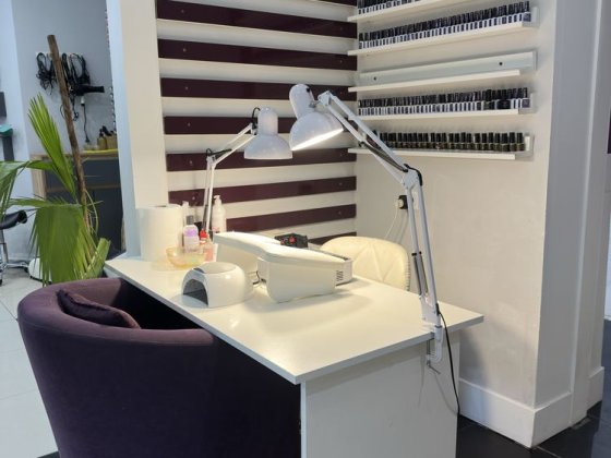 Оренда манікюрного стола Львів