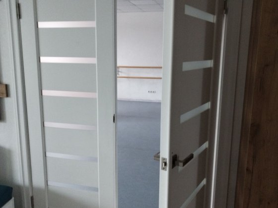 Оренда зали для йоги, танців, гімнастики. Завжди є світло (сон.ст.)