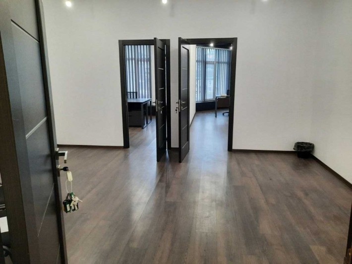 Офіс 73 м2 в серці Печерська - фото 1