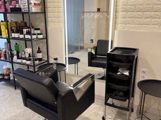 Оренда перукарського крісла Львів