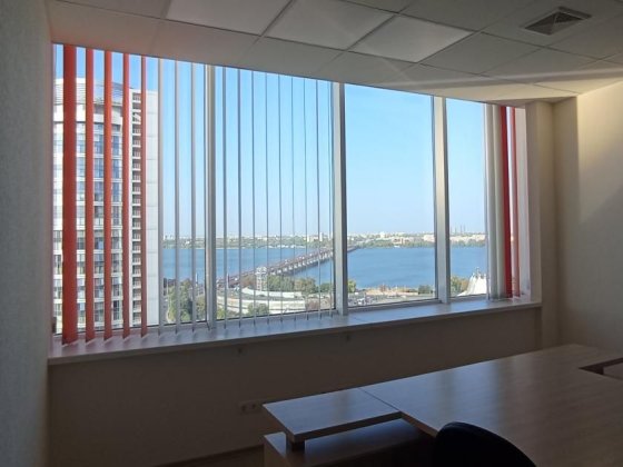 Оренда видового офісу  100м з меблями у центрі