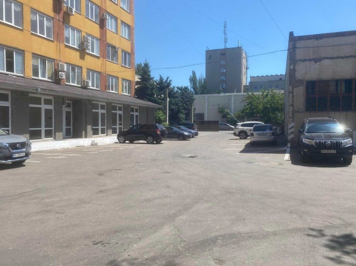 Здам офісні   та виробничі  приміщення біля порту! - фото 1