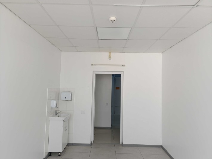 13 м2 кабінет з водою такондиціонером Івасюка/Героїв Сталінграда - фото 1