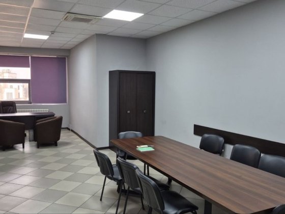 Здам в оренду офісне приміщення з меблями та світлом. Бізнес центр Дніпро