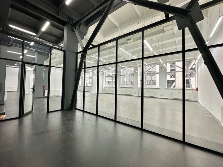 Оренда офісу 230м2 / власник / Героїв УПА - фото 1