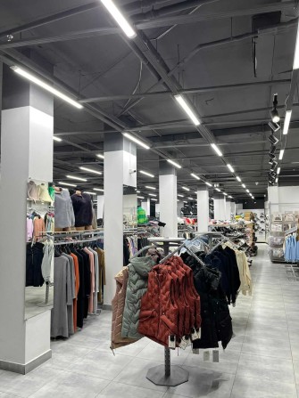 Оренда торгової площі 210 кв.м. в Торговому центрі вул.Шпитальна - фото 1