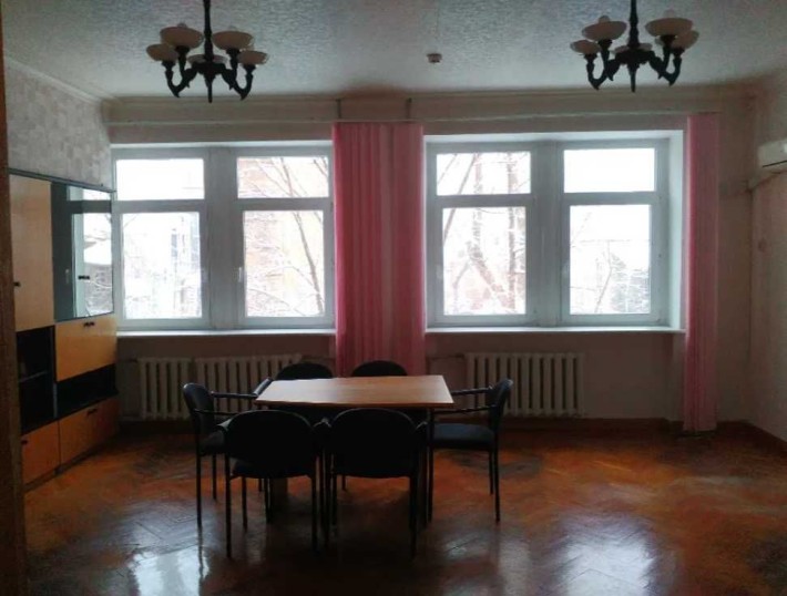 Сдам отдельный этаж под офисы в центре города - фото 1