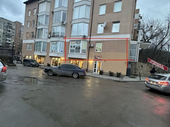 Здається в оренду приміщення 35 кв.м Львів, Мазепи 11г Львів