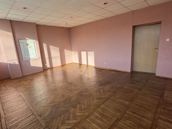 Оренда офісу 31 м² на вул. Зелена Львов