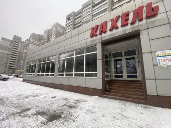 Магазин на Рабочей. Проходное место. Фасад.