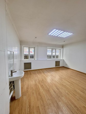 Без % Оренда кабінету  26м2 мокра точка Голосіївський р-н Голосіївка - фото 1