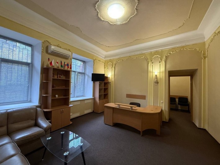 Оренда офісу 60м2 Лютеранська 11б Центр Хрещатик - фото 1