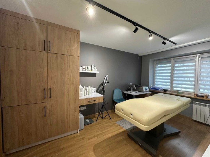 Оренда окремого кабінету в салоні краси по вулиці Личаківська - фото 1