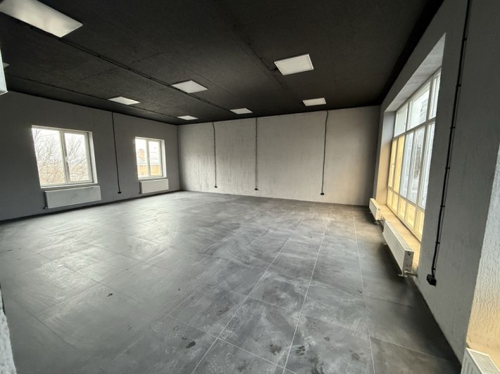 Аренда салон/ магазин Соляные остановка Школьная - фото 1