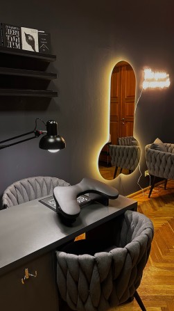 Оренда робочого місця для майстра манікюру, педикюру в центрі Києва - фото 1