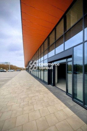 Оренда під автосалон  200м2 до 1500м2 на вул.Зеленій - фото 1