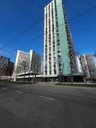 ОРЕНДА. ФАСАД. Приміщення 124м шоурум/офіс/магазин | ЖК Діброва Парк - фото 1