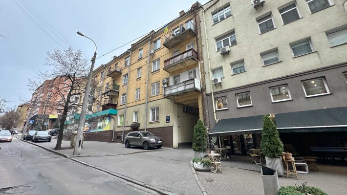 Без% Фото реал 51,3м2 2/4пов фасад ж/ф 3к офіс Шевченківський центр - фото 1