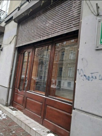 Оренда комерційного приміщення по вул. Князя Романа - фото 1