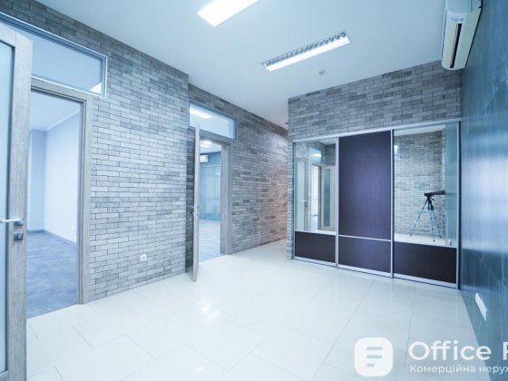 Оренда офісу 300м2. БЦ Максим, вул. Антоновича, 33В, метро Олімпійська Киев