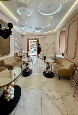 Аренда фасадного помещения на ПЕРЕКРЕСТКЕ в центре! - фото 1