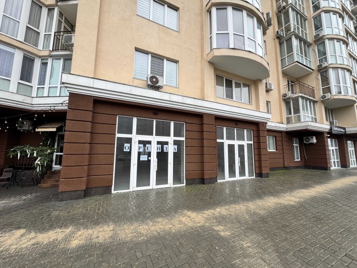 Намив Рівєра приміщення 100 кв.м. новобудова фасад - фото 1