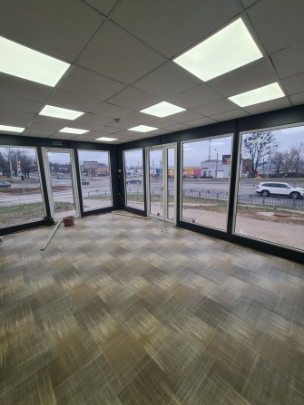 МАФ прямо на перехресті! Великий трафік авто +рекламу дуже гарно видно - фото 1