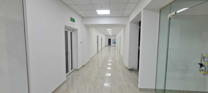 Оренда офісу. 440 кв.м. Центр міста. Без комісії - фото 1