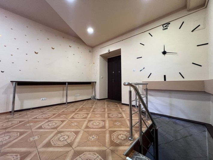 Оренда комерційного приміщення, вул. Т. Бобанича ( Короленка ) - фото 1