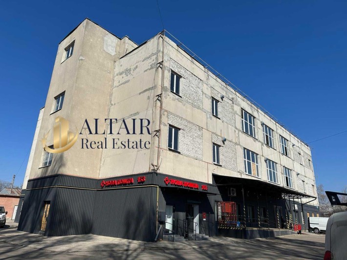 Сдам, отдельно стоящее 3эт.здание , до 2000м2, м.Масельского,CB - фото 1