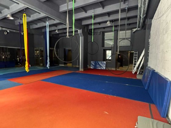 Оренда комерційного приміщення з Ремонтом Героїв УПА просторе Львів