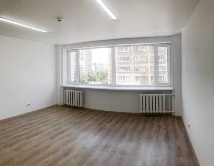 Оренда офісу (23 м.кв.), вул. Володимира Великого (ціна включно з КП). - фото 1