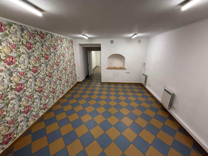 Терміно довгострокова оренда комерційного приміщеня центр фасад Франка - фото 1