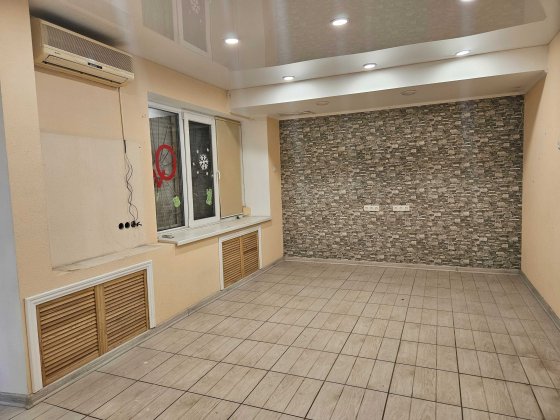 Фасадное помещение 33кв.м ул.Ак.Королева Одеса