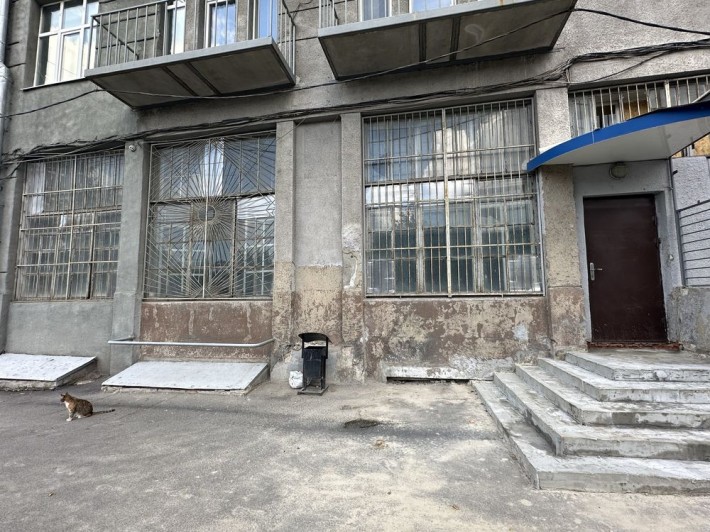 Сдам помещение м. Вокзальная, Полтавский Шлях 47/49, красная линия - фото 1