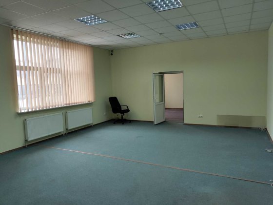 Оренда офісу. м.Львів. вул. Зелена. р-н. Арсену. 15000 грн. Львов