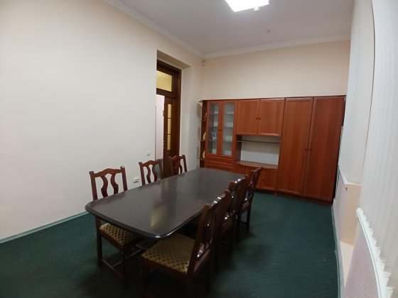 Офіс 180м2, до метро 8 хвилин пішки Харків