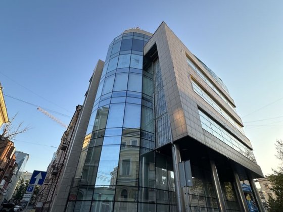 Сдам офис отдельностоящее здание 2200м2 Харьков