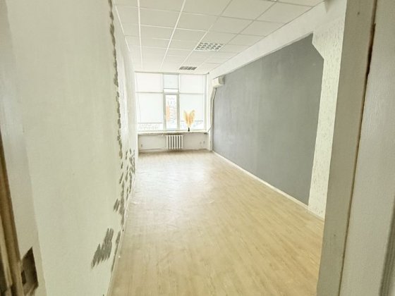 Оренда офісу з новим ремонтом в 3 хвилинах від метро Наукова Харків