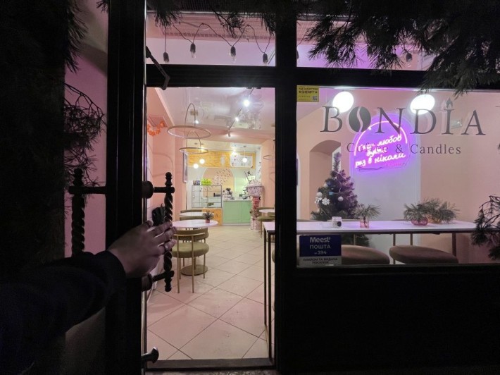 Оренда комерційного приміщення з меблями Львів Центр Б. Хмельницького - фото 1