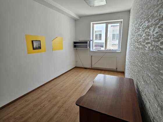 Оренда комерційного приміщення по
вулиці Героїв УПА, площа 120,7 м. кв Львов