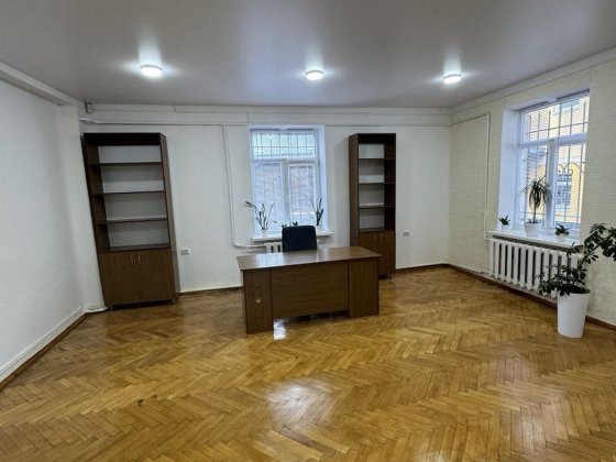 Оренда комерційного приміщення по вул. Чупринки Львів