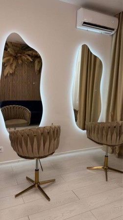 Сдам в аренду место в салоне красоты - фото 1