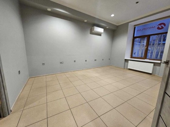 Оренда комерційного приміщення, офіс, салон, вулиця Князя Романа Львів