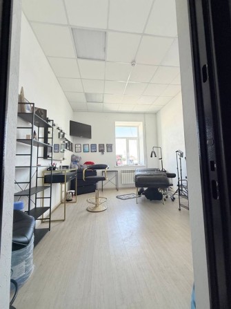 Здам офіс в 1 хвилині від метро Історичний Музей - фото 1