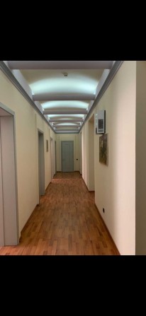 офис 150 кв м кабинетной системы в самом центре города. - фото 1