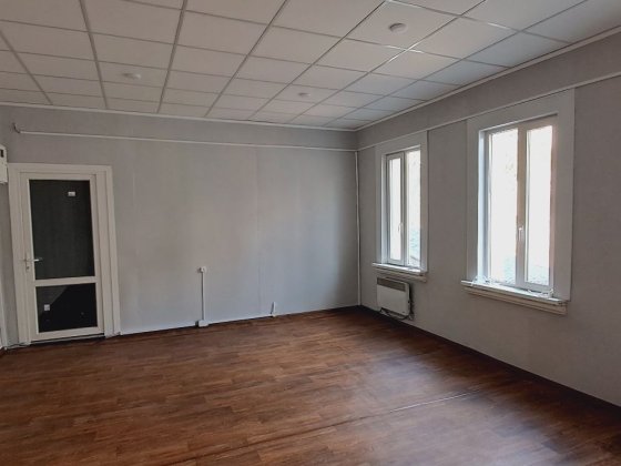 Аренда под  ваш бизнес,фасад 42 м. Кв. Харків